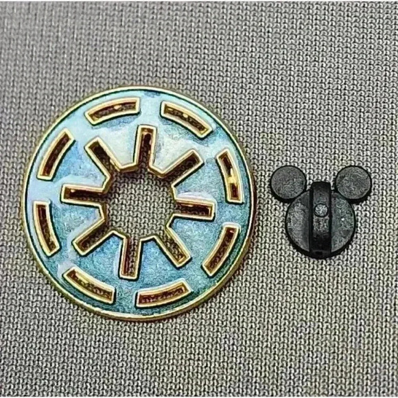 Disney Parks Trading Pins Star Wars Galactic Republic Symbol Lapel Pin (2010) - Picture 2 of 3
